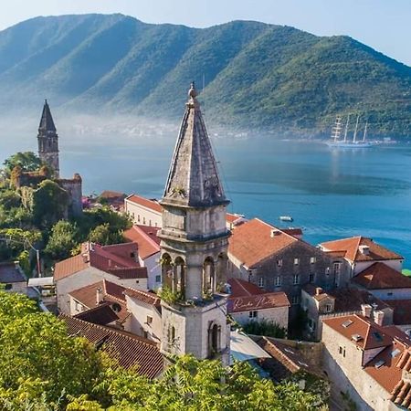 Alisa Sea View Apartment Prcanj Котор Екстериор снимка